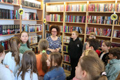 Lekcja biblioteczna z dziećmi ze Szkoły Podstawowej nr 3